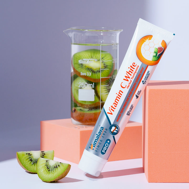 PRO C-vitaminos fehérítő gyógynövényes fogkrém